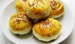 芝麻豆沙酥饼,芝麻豆沙酥饼，酥脆香甜，回味无穷